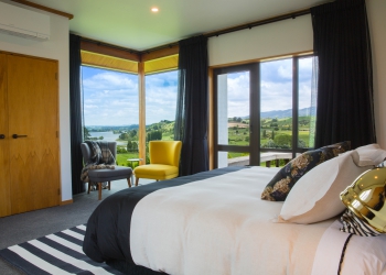 Stunning Room with a View (2 Guests)